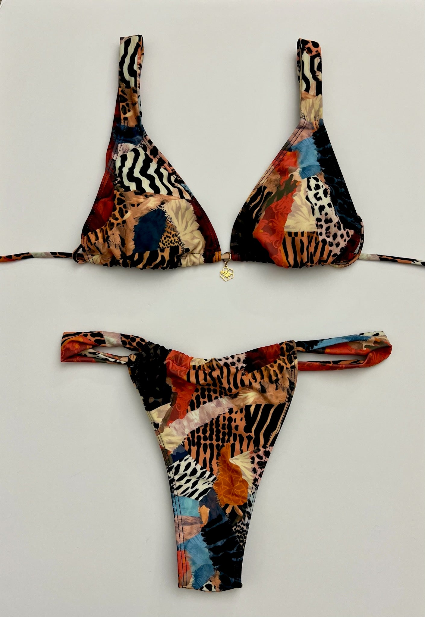 Bikini : Maga Salvaje
