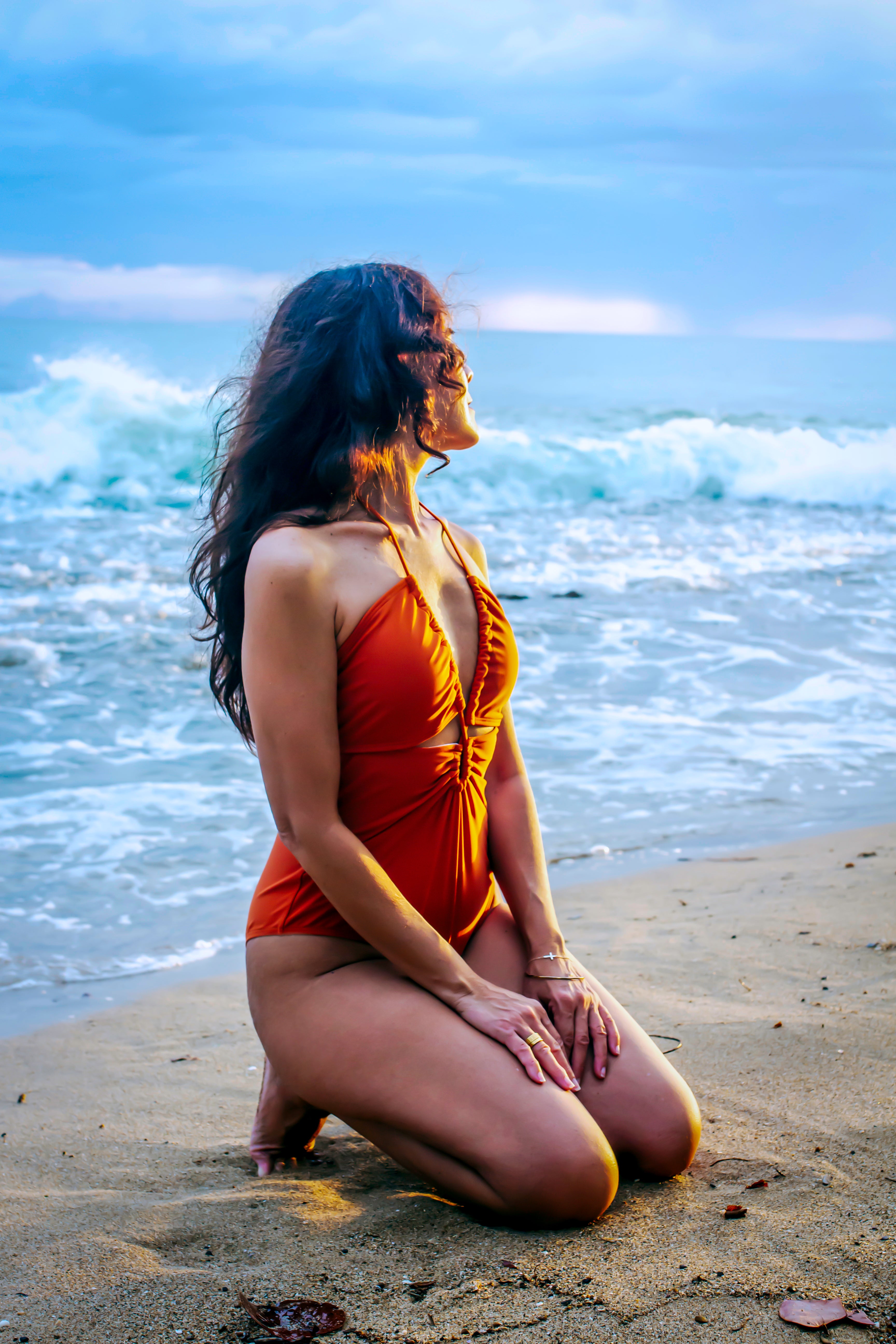 Monokini: Sunset Isleño